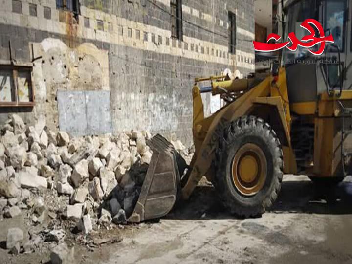 "الخدمات الفنية": تواصل إزالة الأنقاض وتأهيل المدراس في حمص