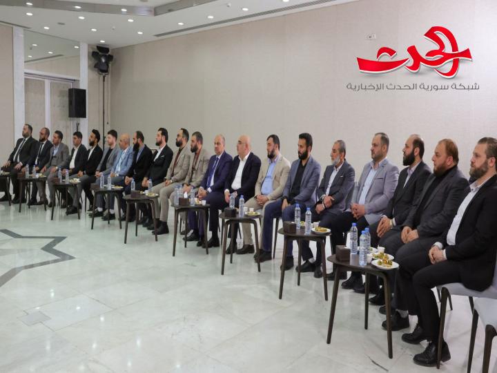 جلسة معايدة جمعت الرئيس الشرع مع إدارة الهيئة العامة للمنافذ البرية والبحرية