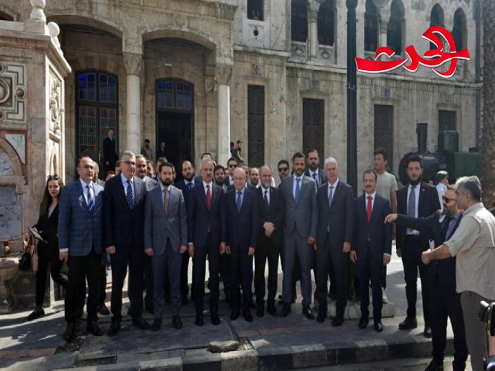 سورية وتركيا تبحثان التعاون المشترك في مجال النقل البري والسككي