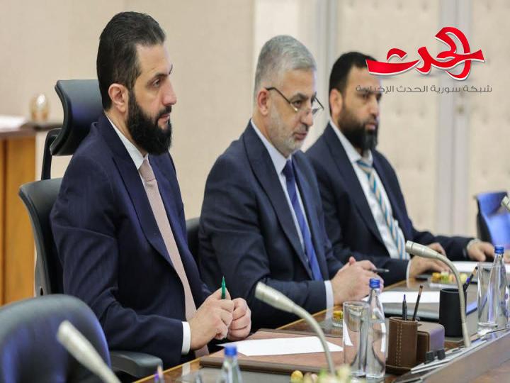 الرئيس الشرع يلتقي مع وزير الاتصالات لبحث سبل تطوير خدمات الاتصالات في البلاد