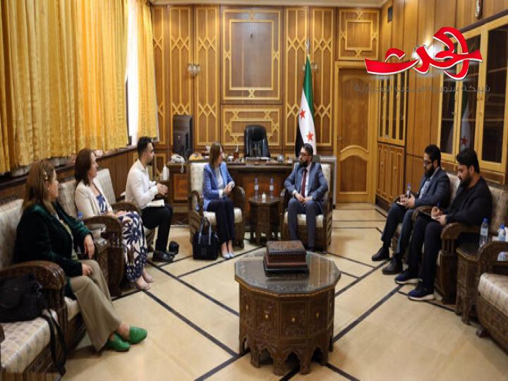 وزير العدل يؤكد ضرورة رفع العقوبات بشكل دائم وغير مشروط