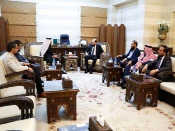 البشير يلتقي وفداً من رجال الأعمال والمستثمرين في قطر