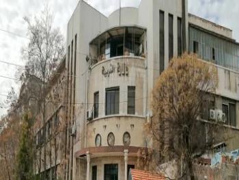 قرار بتجديد عقود "التربية والتعليم" حتى بداية آب القادم