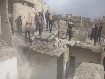 وفاة طفلين جراء انهيار ضمن مبنى سكني متصدع بمدينة حلب