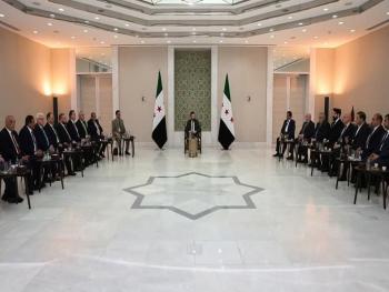 الرئيس الشرع يستقبل وفداً يضم رجال أعمال أردنيين وسوريين