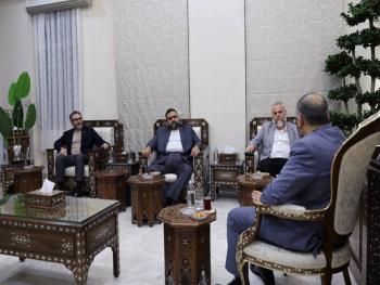 وزير الدفاع يلتقي وفداً من لجنة السلم الأهلي