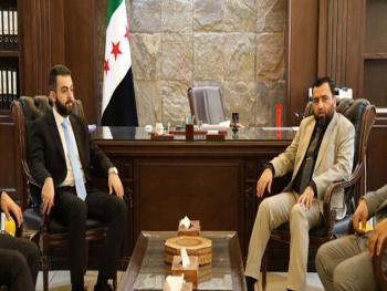 وزير الإدارة المحلية يبحث مع رئيس الهيئة المركزية للرقابة والتفتيش سبل تعزيز التشاركية والتنسيق