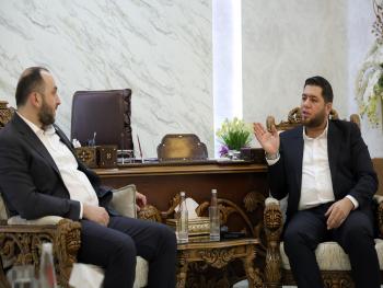 مدير الأمانة العامة للشؤون السياسية ومحافظ حمص يناقشان تعزيز التنسيق ودعم جهود التنمية
